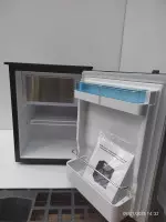 Купить автохолодильник Freucamp RV refrigerator BCD 50L, правая дверь