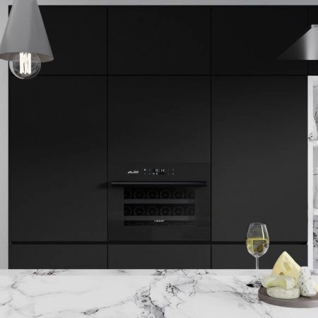 Купить встраиваемый винный шкаф Libhof Connoisseur CK-24 black