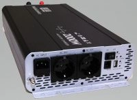 Инвертор MobileComfort S2024-BC, 2000Вт, 24В, чистый синус,  розетка 230V, встроенное зарядное устройство 10А, схема приоритетов 230V, функция бесперебойника, USB выход, в комплекте настенная панель управления